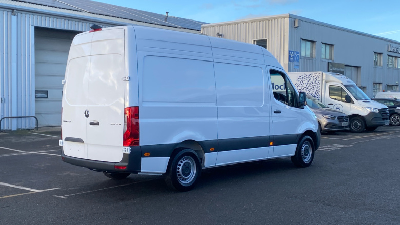 Mercedes-Benz Sprinter 315Cdi L2 Diesel Rwd 3.5t H2 Pro Van